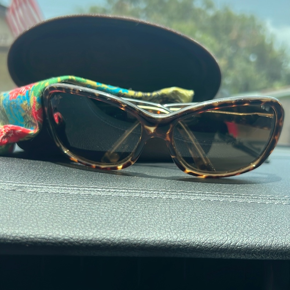 Authentic Maui Jim Tortoise Frame Polarized Sungl… - image 1